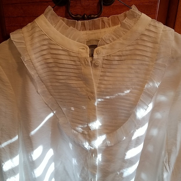 H&M lux blouse NWT - Picture 2 of 7